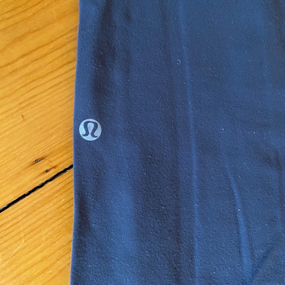 Grey wide leg (cinched bottom) lulu lemons